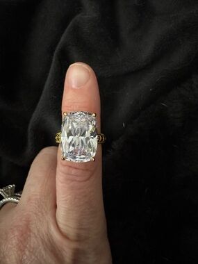 Elegant Gold Ring with Large Clear Cushion-Cut Stone